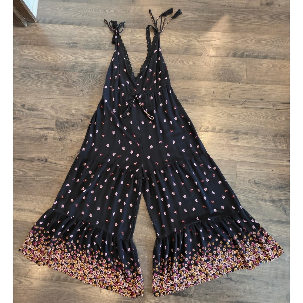 Women szM Floral Tiered Wide Leg Jumpsuit Black Boho Lace Trim Tassel Tie Straps